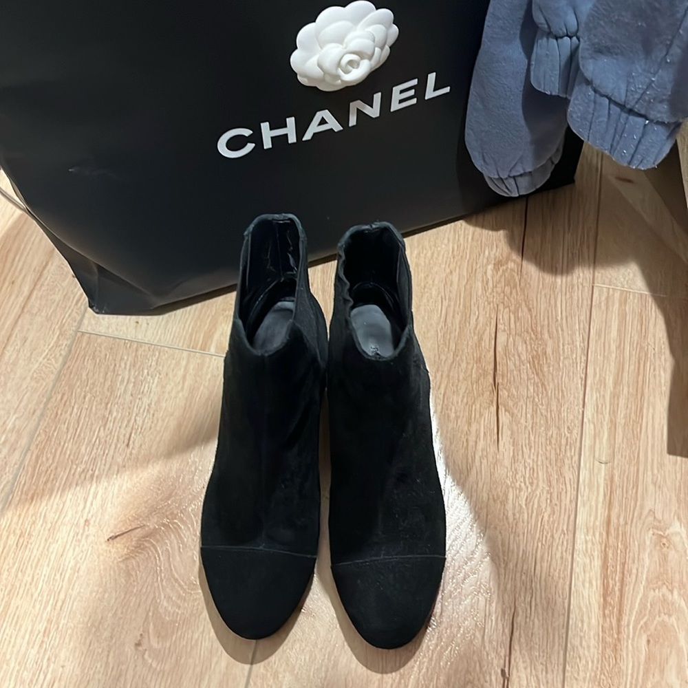 Rebecca minkoff black booties size 6